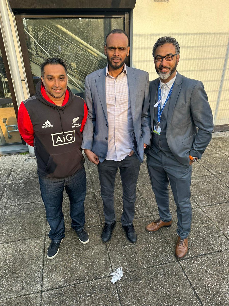 It was a pleasure to attend and support local youth led organisation BROTHERLY CONNECTS C.I.C football competition over 100 young people attend the Ramadan tournament. 

Empowering our youth is a priority of mayor <a href="/LutfurRahmanTH/">Lutfur Rahman</a> <a href="/brotherconect/">brotherly connects</a> <a href="/MoMire2/">Mohamed Mire</a>