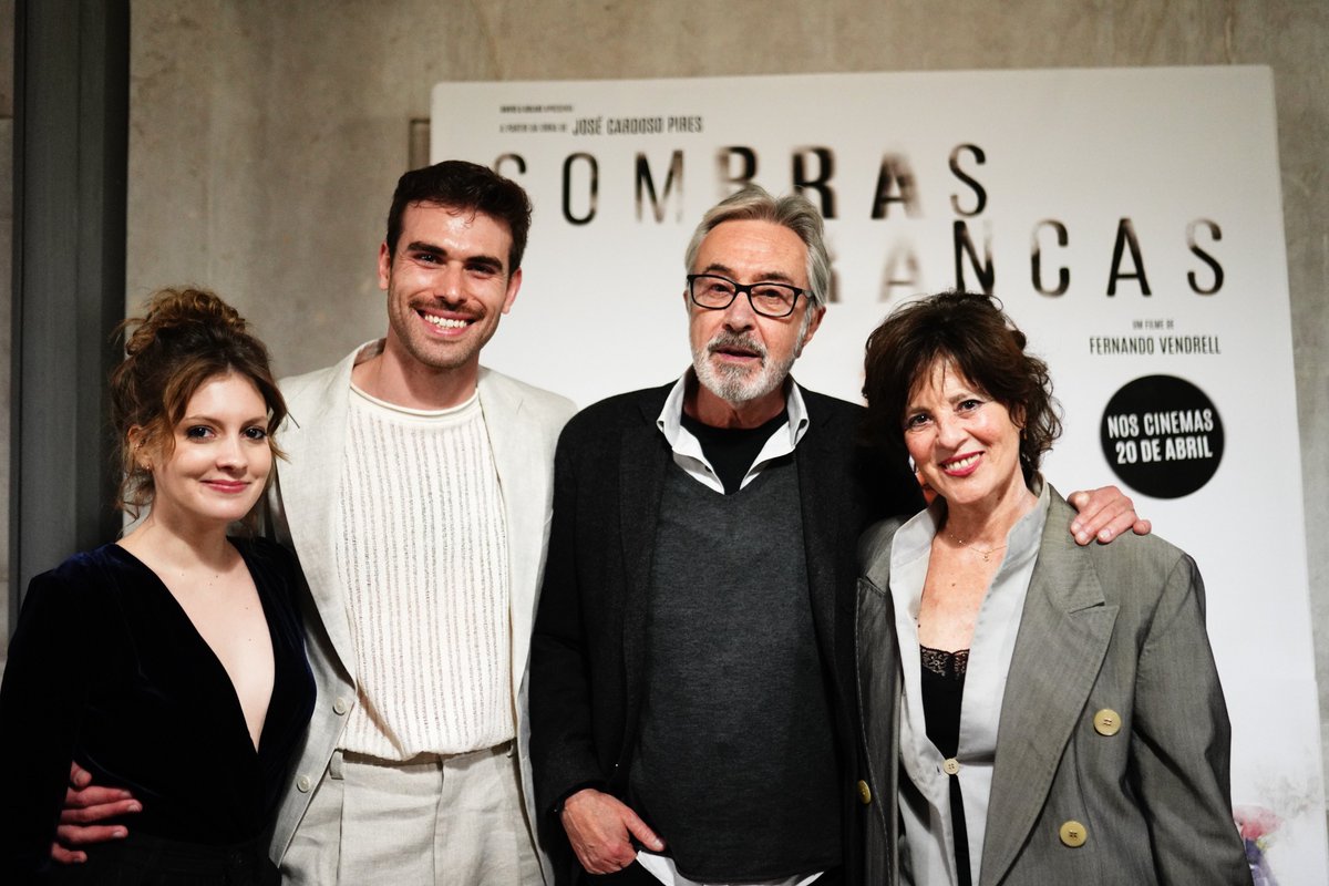 davidgolias's tweet photo. A antestreia na Cinemateca Portuguesa foi assim
Ana Lopes, Rafael Gomes, Rui Morisson e Natália Luiza
SOMBRAS BRANCAS - 20 DE ABRIL NOS CINEMAS
#fernandovendrell #RafaelGomes #JoseCardosoPires #ruimorisson #natalialuiza #mariajoaobastos #ruicardosomartins #analopes #soraiachaves #rogeriosamora #inessafrias #margaridamoreira #miguelcoelho #gonçalowadington #raquelrochavieira #pedrolacerda #JoãoCachola #iriscayatte #deprofundisvalsalenta #migueldamiao #sabrilucas #joaocraveiro