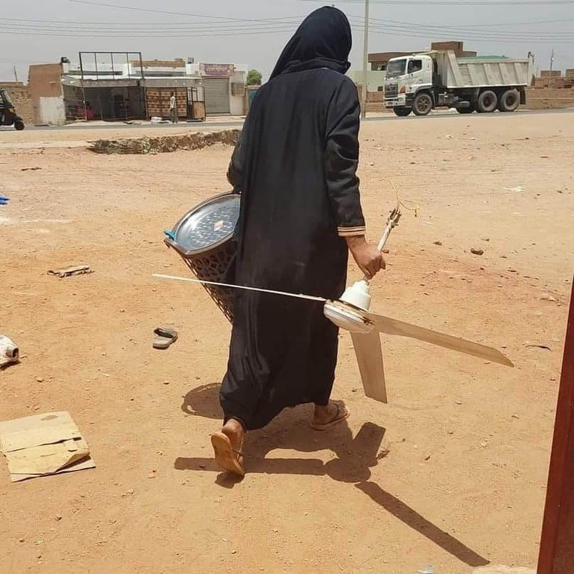 Sudan_tweet's tweet photo. وفي رمضان 
نهب لمستشفى الأمل بمنطقة جبل أولياء، من ذوي النفوس الضعيفة، والبلاد في حالة حرب مع ميليشيا متمردة.
#السودان https://t.co/odsK1nDWLn