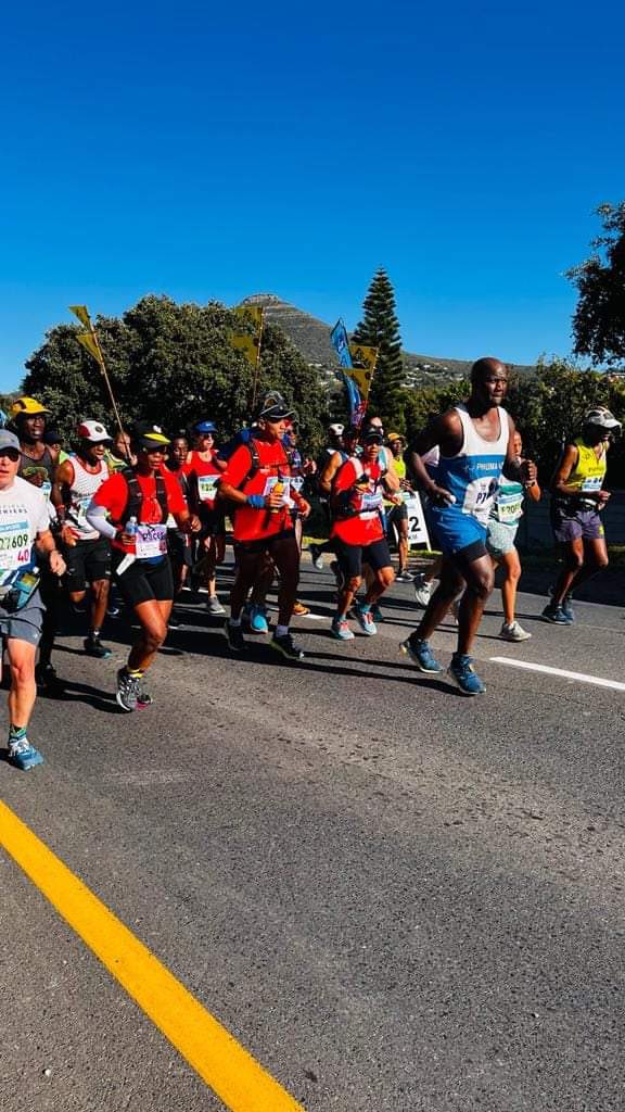 ChillieRunners's tweet photo. And just like that, the Sub 5:45 bus rolled on the Blue Carpet. 

Dankie Bus Driver 💙🌶️
Congratulations Wendy on the #BlueNumberClub 💥💙🌶️
#LifeStyleChoices #Uyababa 🔥🔥 https://t.co/jHTN4Agysh