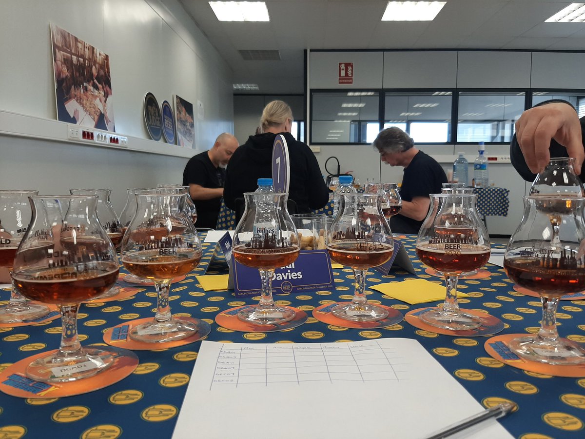 tours_ale's tweet photo. Final Finals. Hefeweiss, Dunkelsweiss, Speciality IPA, Dunkelsbock, Märzen, Belgian Tripel @BcnBeerFest #innbrew #ukbrandambassador https://t.co/KtKv5qTm1f