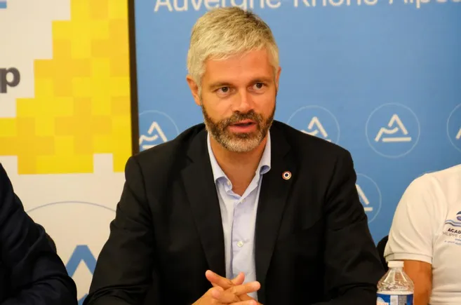 lamontagne_fr's tweet photo. Laurent Wauquiez, président de Région : "Je suis assez bluffé de ce qui a été fait à Vichy" 

▶️https://t.co/033iUQclWU https://t.co/lUeVLR05L9