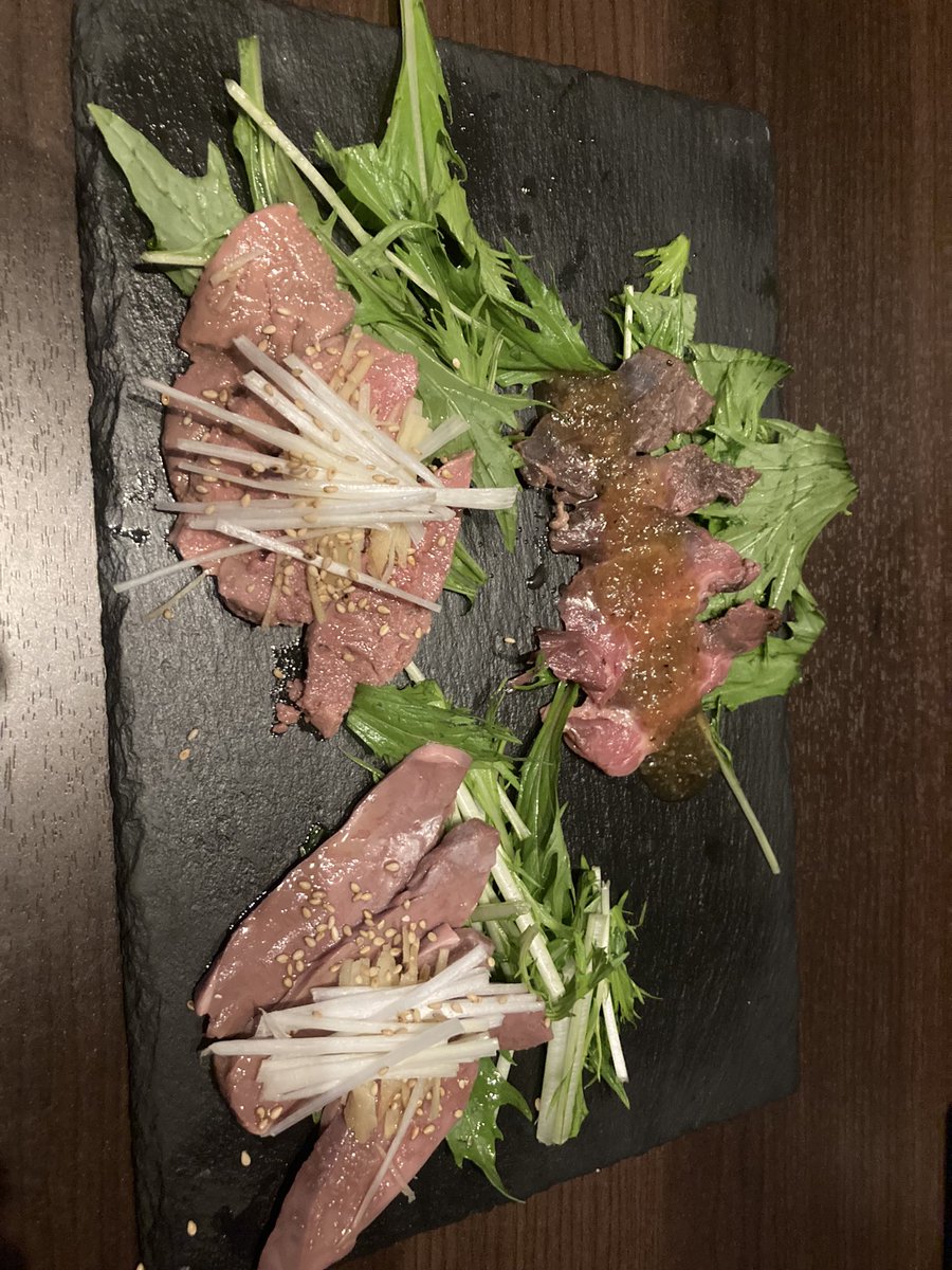 ramune1953's tweet photo. 昨日の夜は #ROUNDDINING さんで飲み
チーズと肉に溺れる極上の週末
低温調理の肉刺し、ラクレットチーズ
全てが酒のために
至福のひととき、ご馳走様でした。
#チーズ
#肉刺し
#飲み歩き https://t.co/WVkgg7QHRe