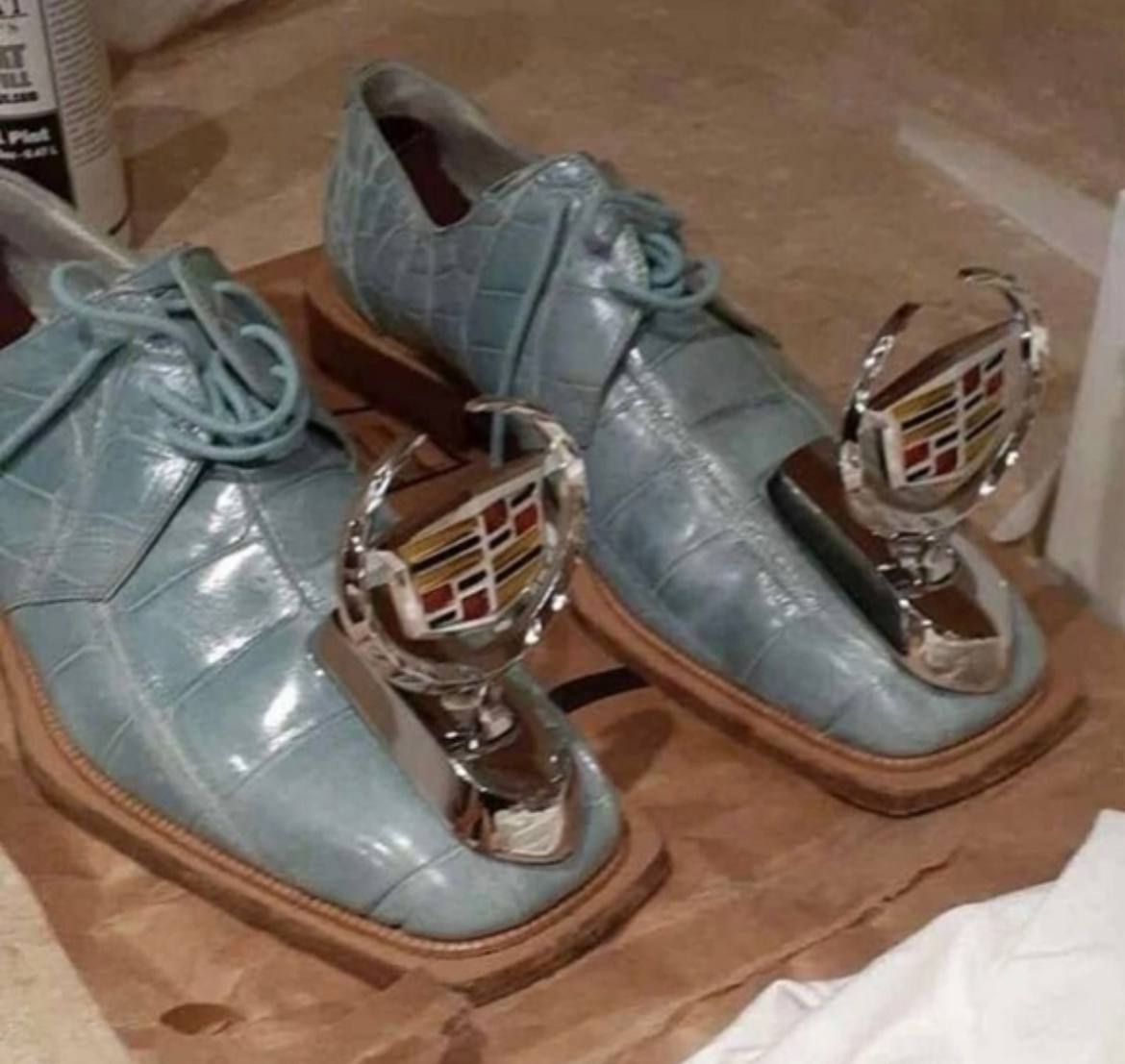 Las_Task's tweet photo. @BlockepicGame my shoes after win in this giveaway @j16eyyy @ChrisTarpi https://t.co/YscaNRXrwT