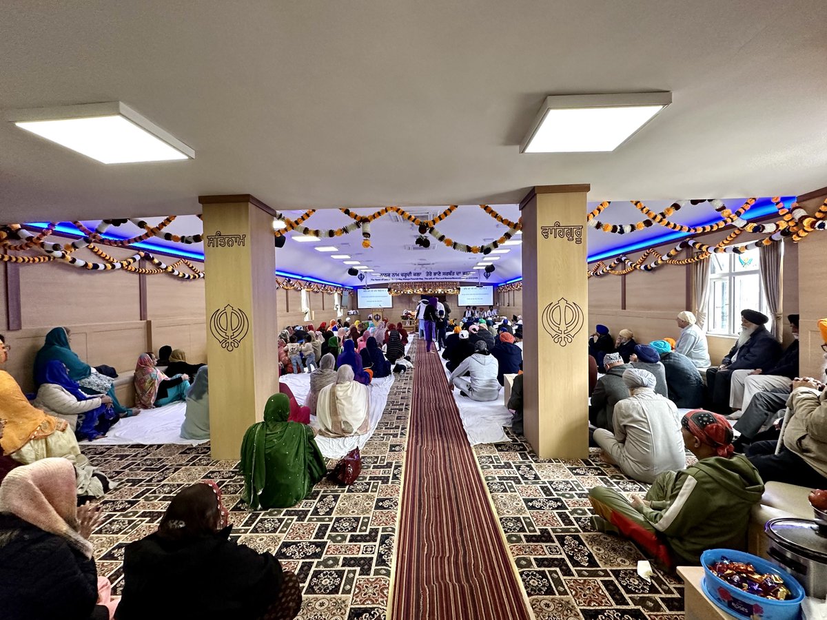 Qaisar Abbas (@qaisarabbasuk) on Twitter photo Myself, Mayor of Thurrock, <a href="/CllrJamesHalden/">James Halden</a>, & Cllr <a href="/jth001/">Jimmy Thandi</a> joined Thurrock #Sikh community in celebrating #Vaisakhi at Grays #Gurdawara Myself, Mayor of Thurrock, <a href="/CllrJamesHalden/">James Halden</a>, & Cllr <a href="/jth001/">Jimmy Thandi</a> joined Thurrock #Sikh community in celebrating #Vaisakhi at Grays #Gurdawara