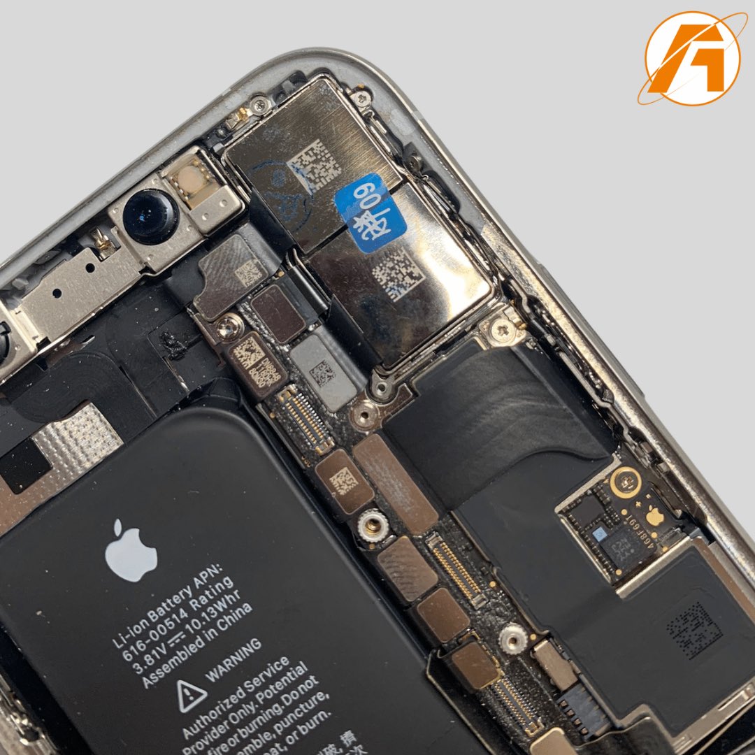 ASLE_Novatec's tweet image. ¿La cámara de tu móvil no funciona como antes? Aquí traemos el cambio de una cámara de un iPhone XS 🤯

¡No lo dudes! Ven a #ASLENovatec y arregla tu dispositivo al mejor precio y con los mejores componentes 🤩

#apple #iphone #reparacion #camara #informatica #tecnologia