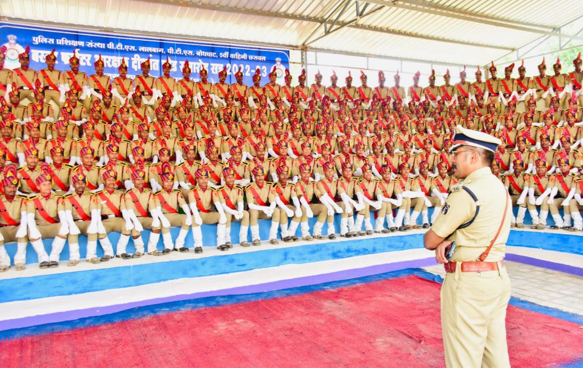 Moment  of Pride & pleasure to watch 691 young recruits  of Bastar Fighters passing out from  Lalbagh Parade Ground,  Jagdalpur.  In total 2100 recruits would be passing out from various PTS this week. Wishing them all good luck. 
#bastarfighters #bastarpolice #Police  #CGPolice
