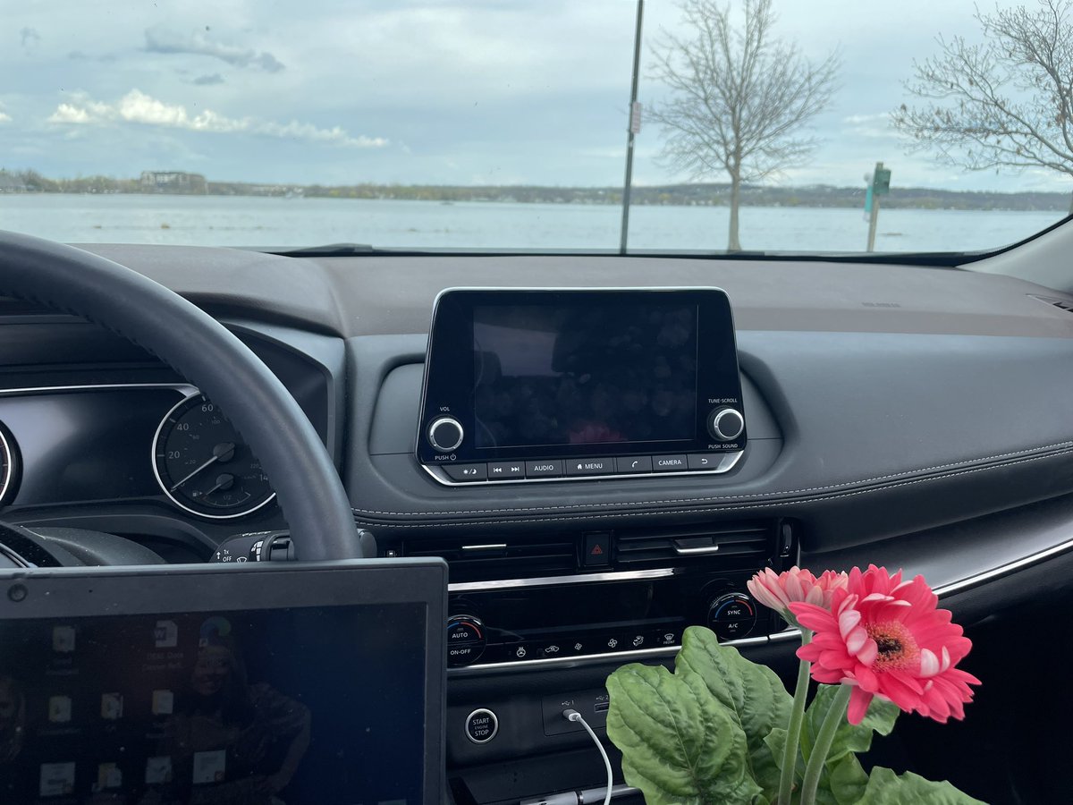 Cleared my head and powered though a ton of work at one of my favorite places. Yes, my weekend classes were long, but this recharged me. I love doing research.