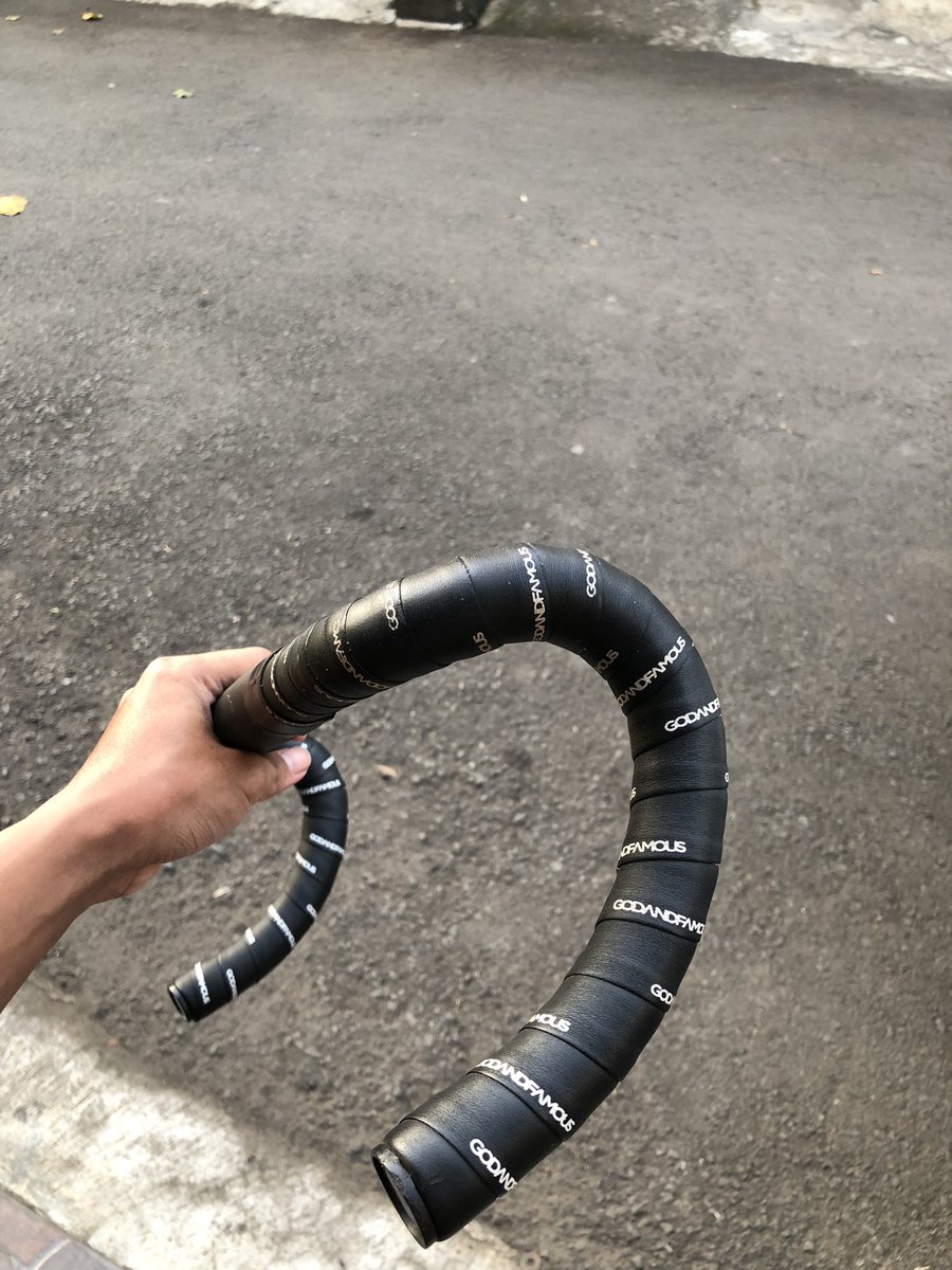 abyanaputraa's tweet photo. WTS FSA vero compact 40mm + bartape gnf 

#fnfjb https://t.co/6u8jDwYexY