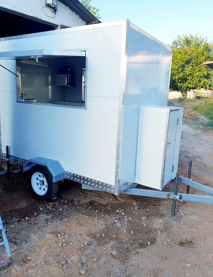 SanbleC's tweet photo. @redmarketsunday Mobile Utility Trailers for SALE and for RENTAL.
✓ Mobile Kitchens 
✓ Mobile Toilets 
✓ Mobile Refrigerators 
✓ Mobile office. 
We also do custom designs as per customer request
CALL|| APP +263 778 932 490
#redmarketsunday @iMisred https://t.co/EGdPDIpBtq
