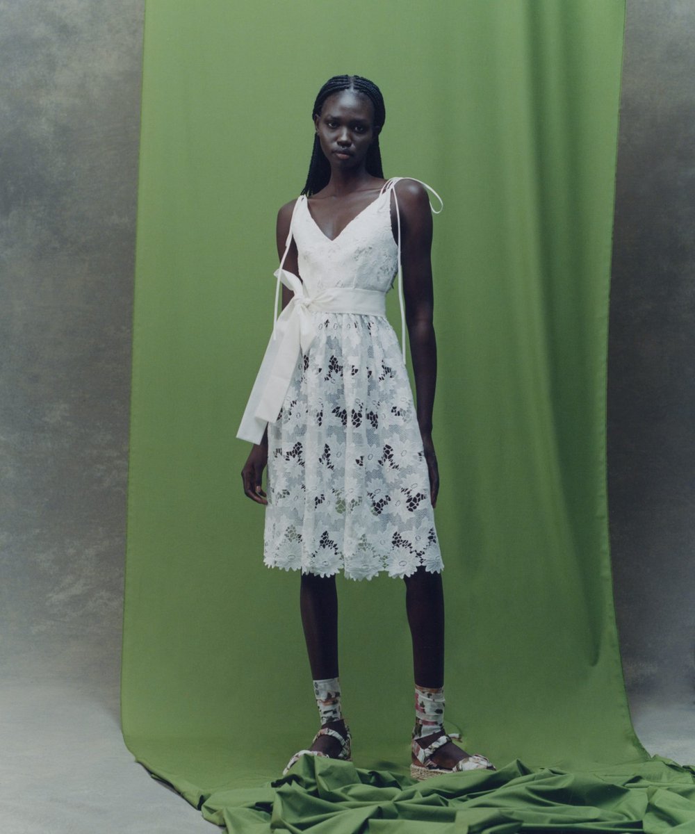 kendam_com's tweet photo. Erdem Vacation Collection lookbook featuring Anok Marial and Ayuol Manyok https://t.co/x5lBG42AYe
#Erdem #VacationCollection #Lookbooks #Fashion #Photography #Kendam https://t.co/7rmSts5sbu