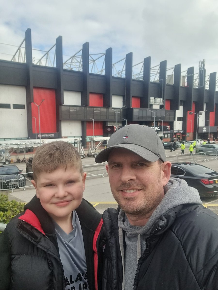 Stix1927's tweet photo. The little man's 1st away day yesterday, he loved it even after the result.
#cardiffcityfc #awaydays https://t.co/AbJmItSlmU