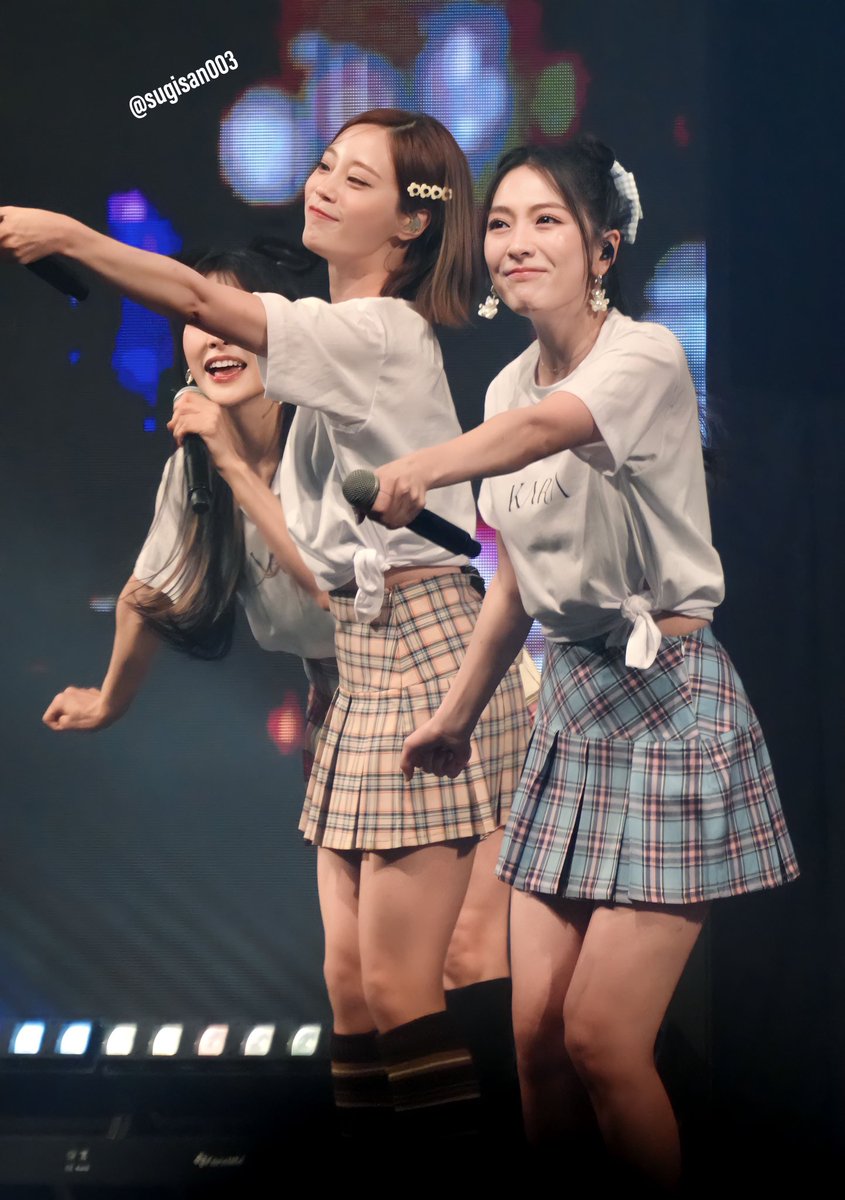 sugisan003's tweet photo. 20230408 KARA 15TH ANNIVERSARY FAN MEETING 2023～MOVE AGAIN～IN SEOUL🤣
#dspmedia #DSP #RBW #KARA #카라 #KAMILIA #move_again #when_i_move  #ギュリ #박규리 #スンヨン #한승연 #ニコル #니콜 #クハラ #구하라 #JY #知英 #Jiyoung #ジヨン #강지영 #ヨンジ #허영지 https://t.co/afPG3Dt9Ia