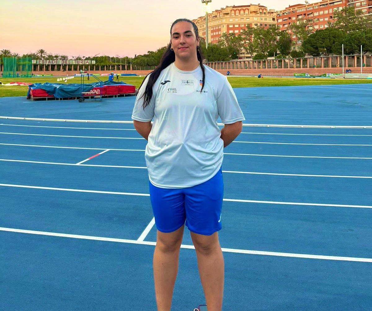 Miguel Villaseñor (@migvillasenor) on Twitter photo Actuación muy destacada ayer la de la discóbola sub20 catalana Daniela Fernández (17 años, de Olesa de Montserrat, <a href="/ValenciaCAes/">Diputación ValenciaCA</a>, entrenada por Sergio Peña), que lanzó el disco en Valencia a 51.45, mejorando su marca casi 3 metros, 4ª española sub20 all-time. ¡Enhorabuena! Actuación muy destacada ayer la de la discóbola sub20 catalana Daniela Fernández (17 años, de Olesa de Montserrat, <a href="/ValenciaCAes/">Diputación ValenciaCA</a>, entrenada por Sergio Peña), que lanzó el disco en Valencia a 51.45, mejorando su marca casi 3 metros, 4ª española sub20 all-time. ¡Enhorabuena!