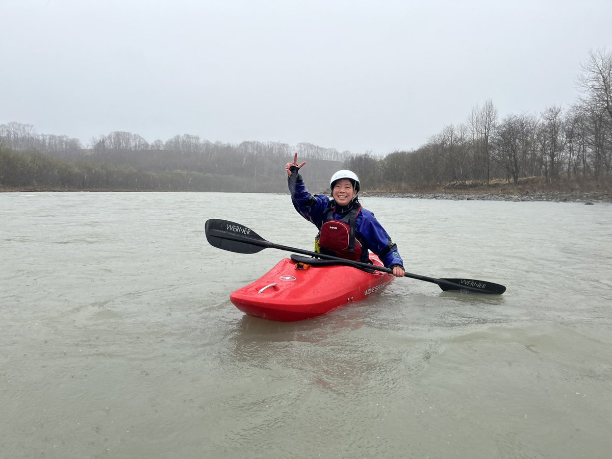 aaakikaaa's tweet photo. 雨の中、シーズンイン！！ https://t.co/qBD7HN72qL