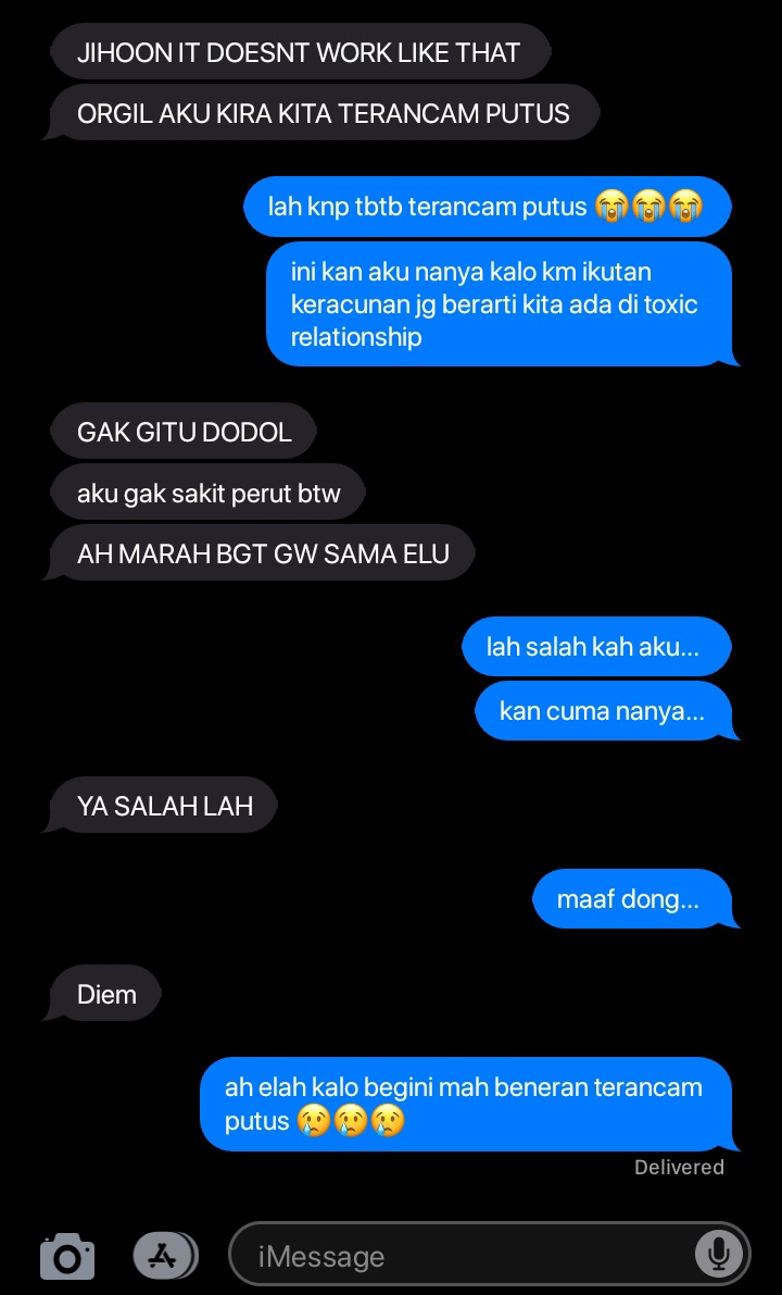 chrownicle's tweet photo. #revehours one tweet au.

toxic relationship gone wrong https://t.co/ODRk3BvStm