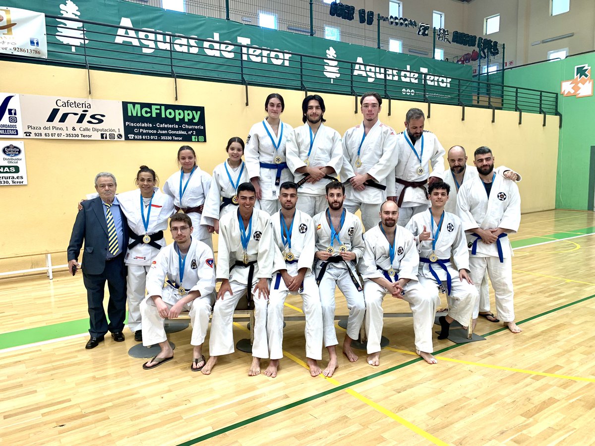 godan_dojo's tweet photo. Campeonato de Canarias Jiu-jitsu 2023 (absoluto).
Felicitamos a nuestros deportistas por el trabajo demostrado y deseamos una pronta recuperación de nuestro compañero Ale.
@imd_lpgc
@GranCanariaDep
@fcanjudo
@AytoTeror
#JiuJitsu #teror #godandojo https://t.co/a2N24GgMgj
