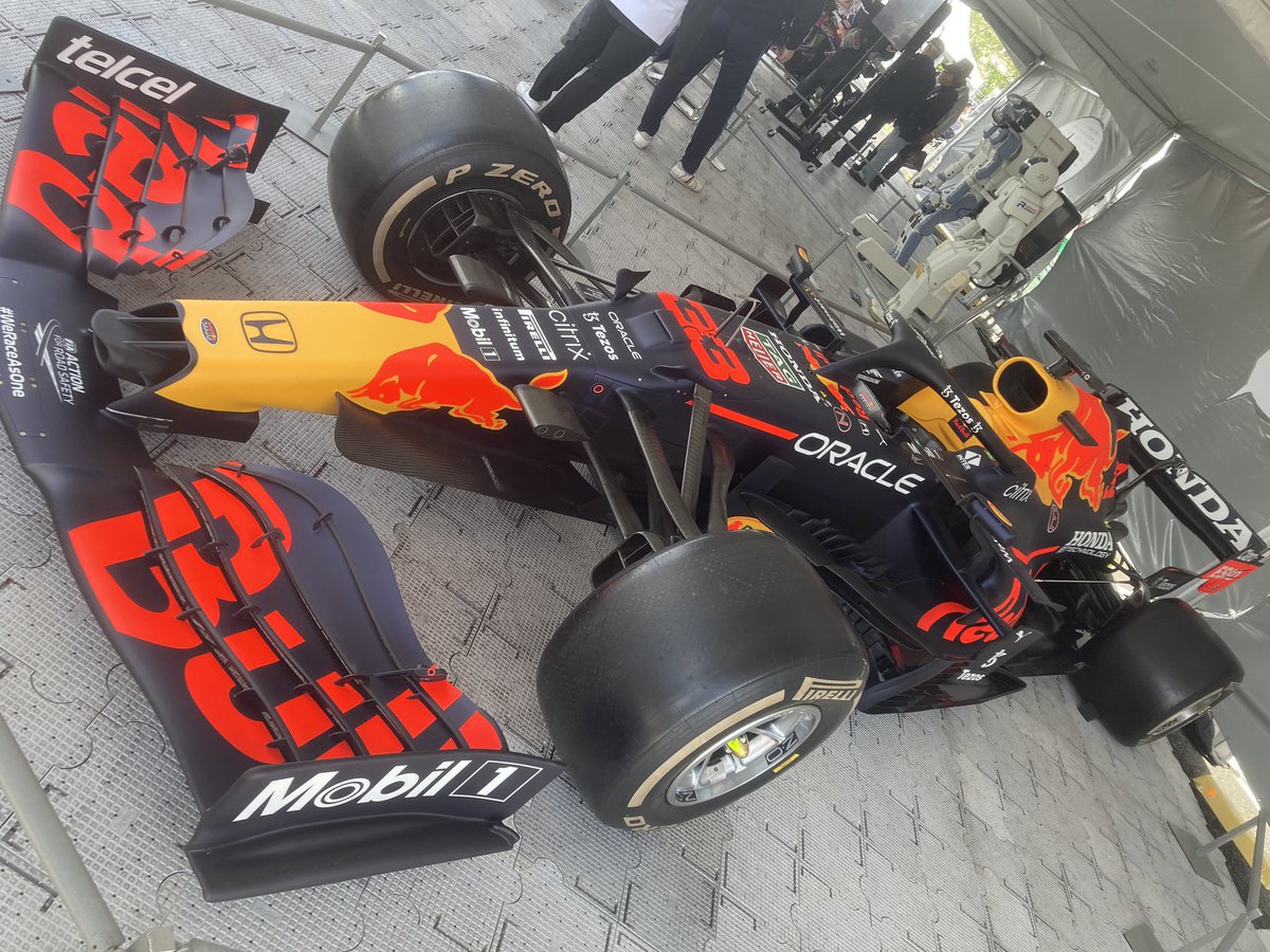 SENNA0802's tweet photo. NA2のとNC1のNSXにも乗れたし、RB16Bの33号車、チャンピョンカー！MP4/6は‥セナ‥いゃベルガーのマシンか😳 https://t.co/dpEx5G0P9w