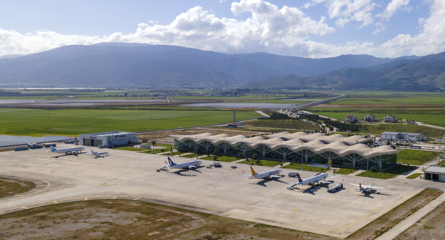 Hatay’a uçuşlar seçim sonrasına kadar durduruldu: THY’ye talimat gitmiş

Bilal Çelik'in (@bllcelik_) haberi

diken.com.tr/hataya-ucuslar…