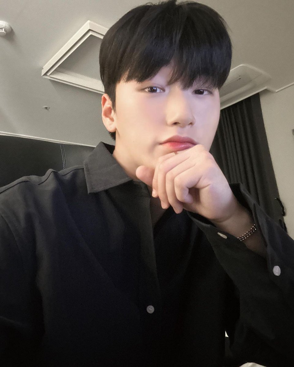 최산'ѕ ᴍᴏᴏɴᴇʏ‧₊˚🏴‍☠️ on Twitter: "нет но вот он такой милый и уютный ...