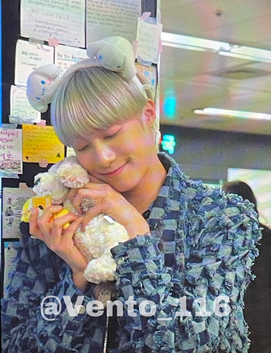 Vento_116's tweet photo. 230416 preview🧸💘
#천관루이 #チェンクァンルイ #陳冠叡 #CHENKUANJUI https://t.co/XDeCuWxAs9