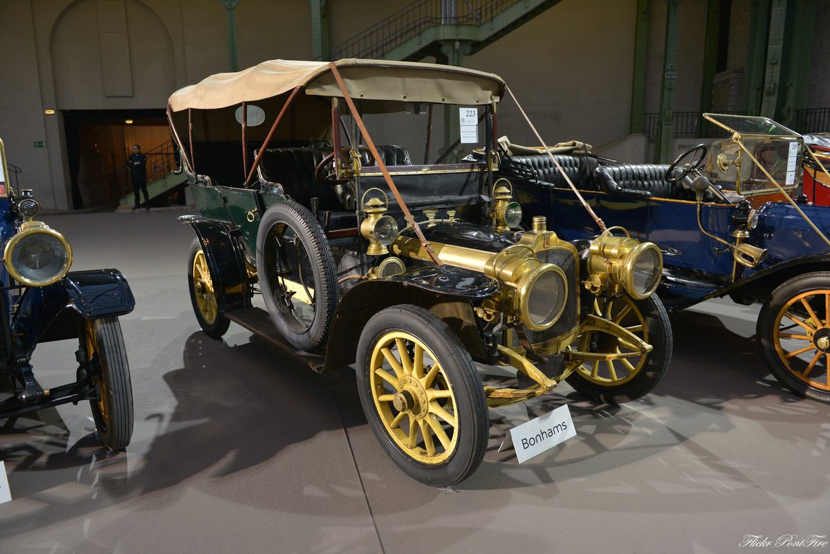 spicker123's tweet photo. 1908 Clement-Bayard AC4I Tourer
Already  a successful maker of bicycles and pneumatic tyres - he owned the  Dunlop patents in France - Adolphe Clément diversified into automobile  manufacture in 1899, taking an interest...
Read more - more pictures:  https://t.co/qQaTQoBocR https://t.co/N645Smi85n