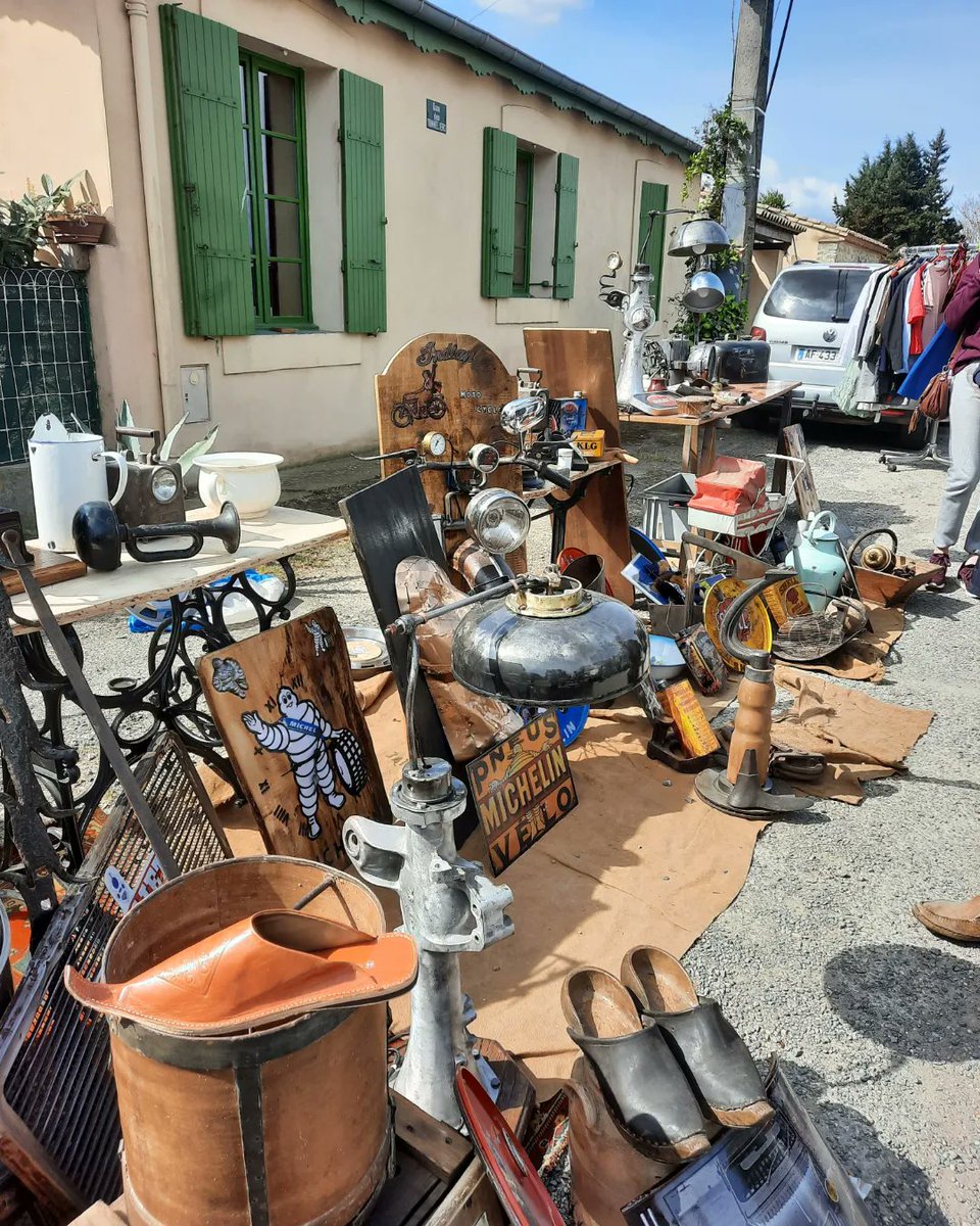 MagnoliaFrance's tweet photo. Enjoyed our trip to a local vide grenier at #Homps Aude Lovely location https://t.co/ZeaIpbXzis