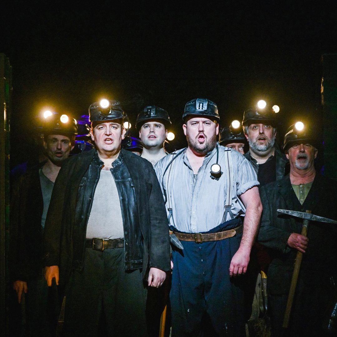 Looking to see an adaptation of a classic opera or experience something new?

@WNOtweet are bringing two fantastic productions to Milton Keynes!

⬇️

✨ The Magic Flute
📅 Wed 19 - Fri 21 Apr
🎟️ atgtix.co/43yrzoX

🔦 Blaze of Glory!
📅 Sat 22 Apr
🎟️ atgtix.co/41uPt3c