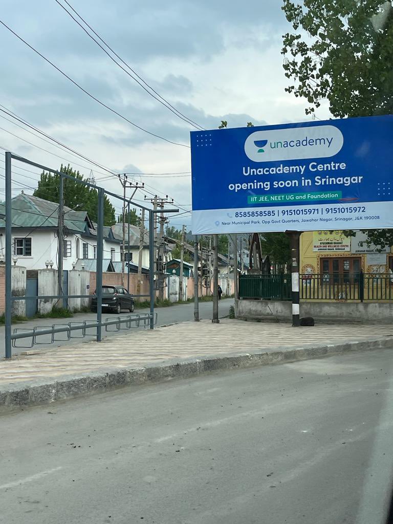 gauravmunjal's tweet photo. Opening soon in Srinagar. https://t.co/jUNlIKnHb6