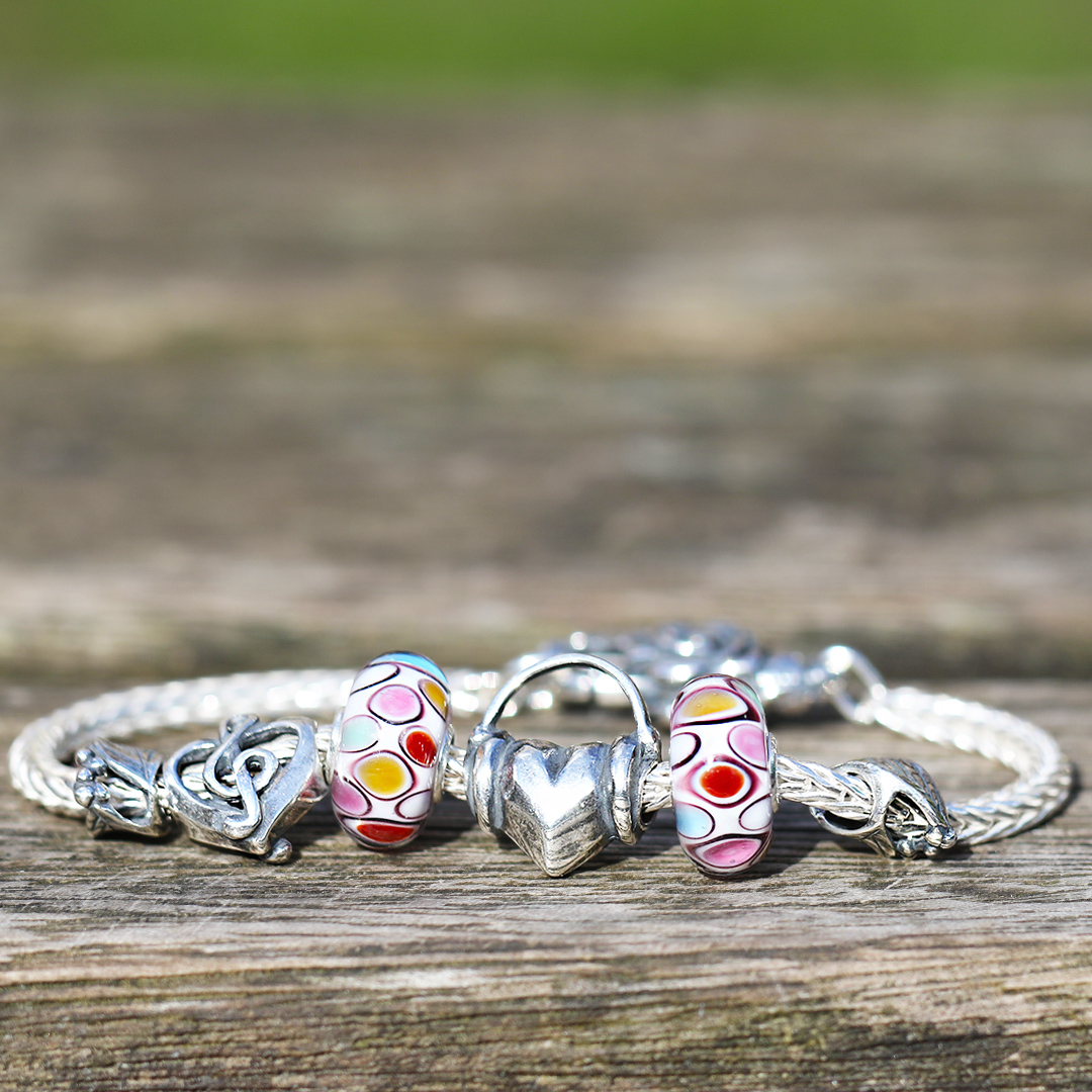 The only way to find your voice is to use it, explore a world full of expression with our Music and Theatre Collection. Today is the last day for our incredible Bracelet and bangle giveaway…don’t miss out! #handmade #danishdesign #jewellery #scandinavian #worldhealthday