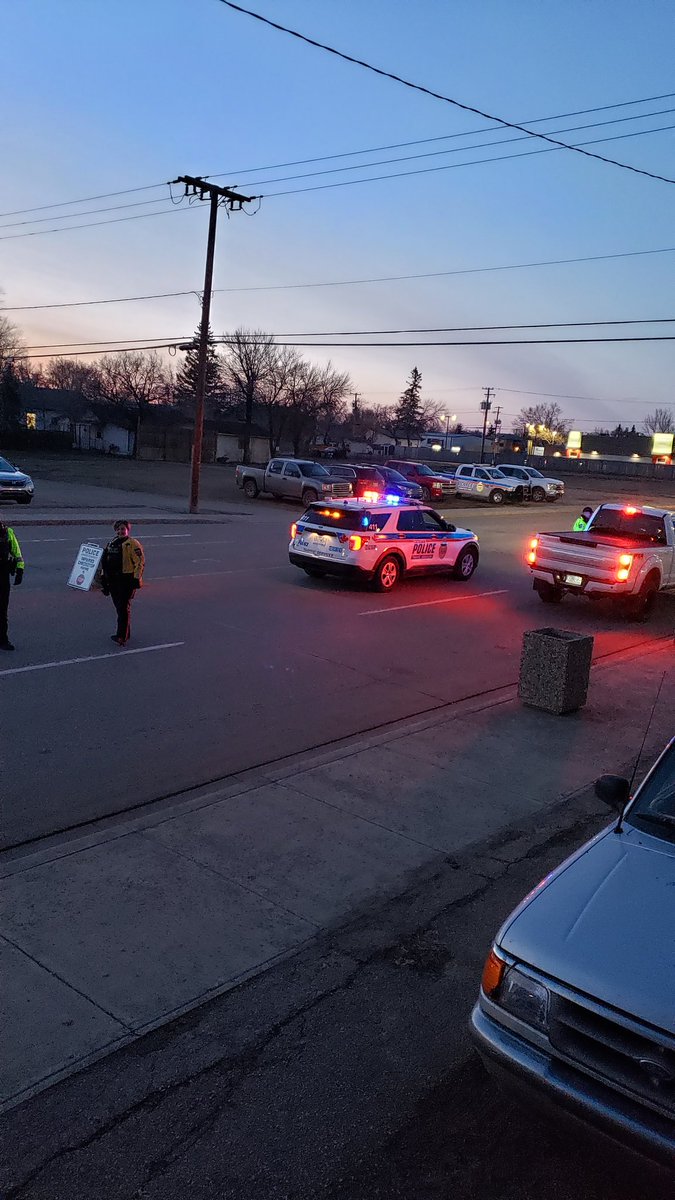 kredo10fcp's tweet photo. Making our roads safer.   EPS busy detering and detecting impaired driving.   Thank you for planning ahead and choosing safe rides.   #sgitweets #sgi #safercommunities #drivesafe https://t.co/kyvWrwUP4F
