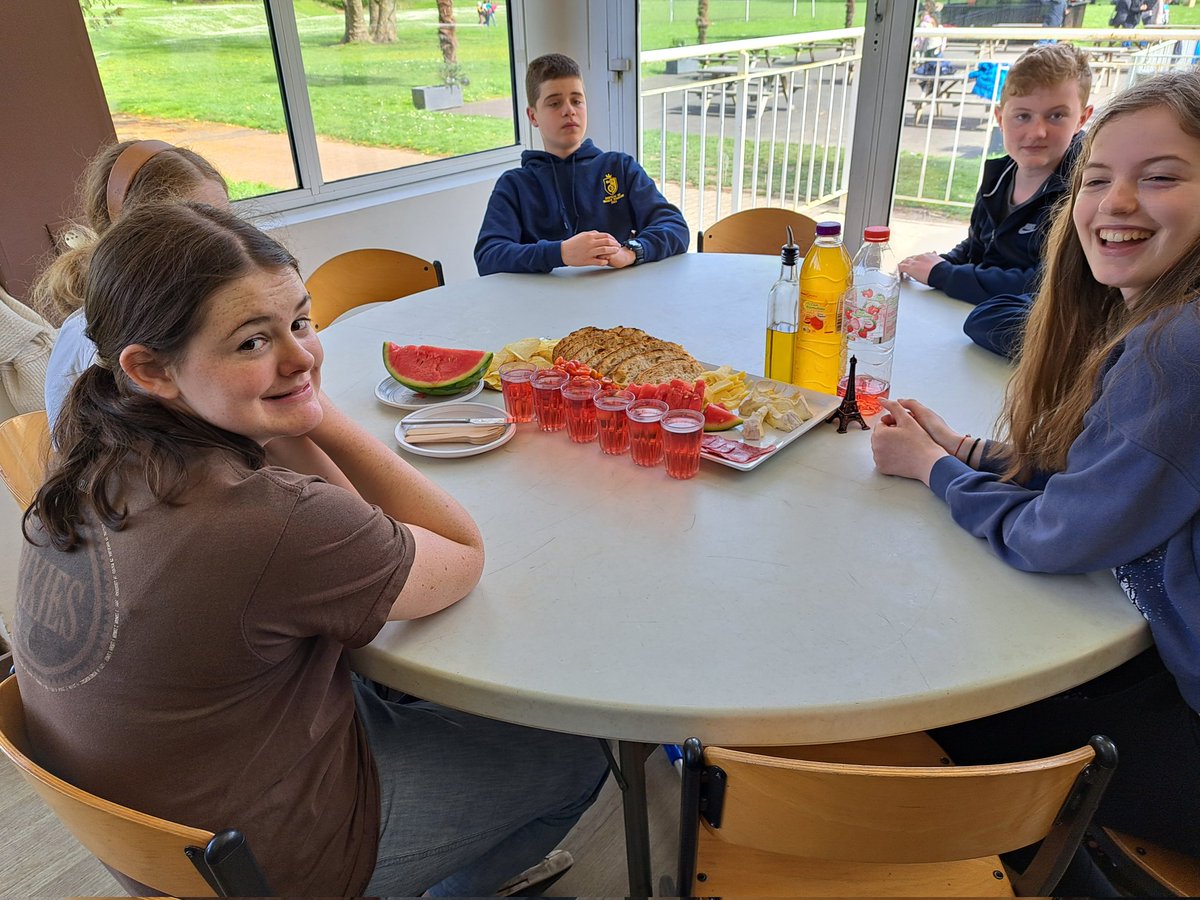 BHCS MFL Faculty tweet media