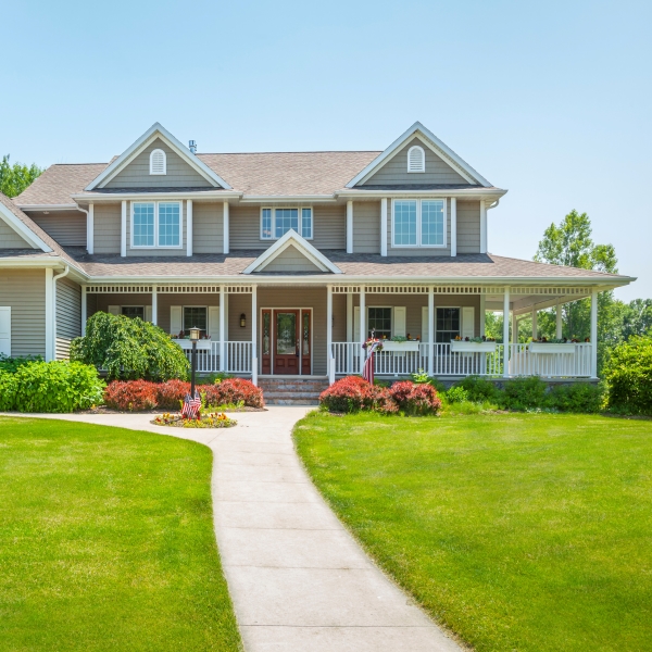 AAA_WCNY's tweet image. 🌾🌼🦋 Spring has sprung &amp;amp; that means it's time for some serious yard work! But before you get started, take a few minutes to review some important safety tips in our latest post on yard safety ↪bit.ly/3UGWKKJ #AAAInsurance #Spring #YardTips #YardSafety