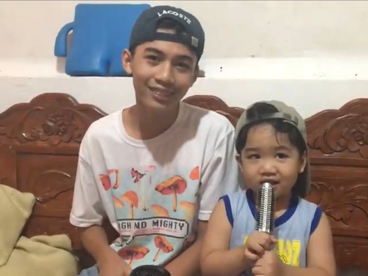 getitgot_it's tweet photo. From just doing song covers up to joining singing contests 💖 The dynamic of this duo is really inspiring 😍💕

#TVKPH5DeionMagic
#TVKPH5Deion
#TVKPH5BattleRounds https://t.co/EdoVZLSBqE