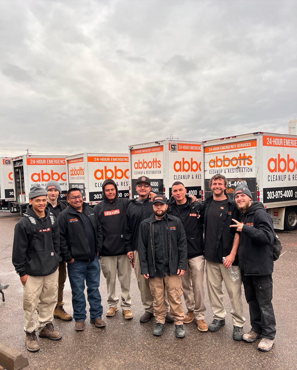 AbbottFireFlood's tweet photo. Teamwork makes the dream work! 🙏🏼🧡#waterdamage #firedamage #smokedamage #generalcontractor #cleanup #restoration #insurance #multifamily #commercialrealestate #plumber #insurancerepair #denver #boulder  #cherrycreek #dtc #highlandsranch #castlepines #castlerock #colorado https://t.co/fR4pQxk4IZ