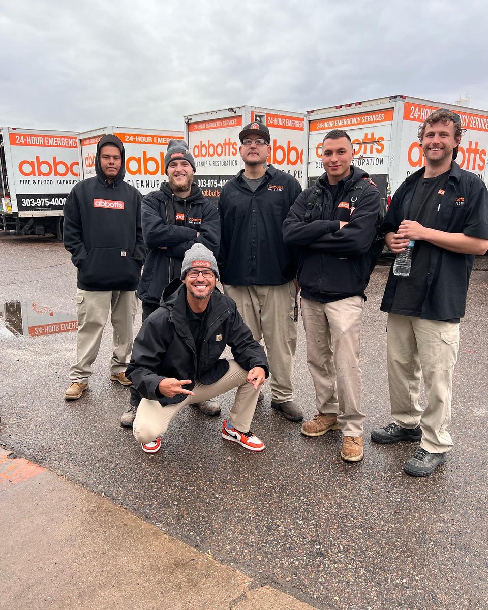 AbbottFireFlood's tweet photo. Teamwork makes the dream work! 🙏🏼🧡#waterdamage #firedamage #smokedamage #generalcontractor #cleanup #restoration #insurance #multifamily #commercialrealestate #plumber #insurancerepair #denver #boulder  #cherrycreek #dtc #highlandsranch #castlepines #castlerock #colorado https://t.co/fR4pQxk4IZ