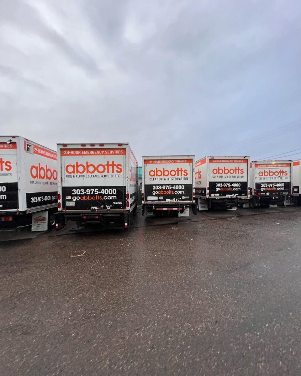 AbbottFireFlood's tweet photo. Teamwork makes the dream work! 🙏🏼🧡#waterdamage #firedamage #smokedamage #generalcontractor #cleanup #restoration #insurance #multifamily #commercialrealestate #plumber #insurancerepair #denver #boulder  #cherrycreek #dtc #highlandsranch #castlepines #castlerock #colorado https://t.co/fR4pQxk4IZ