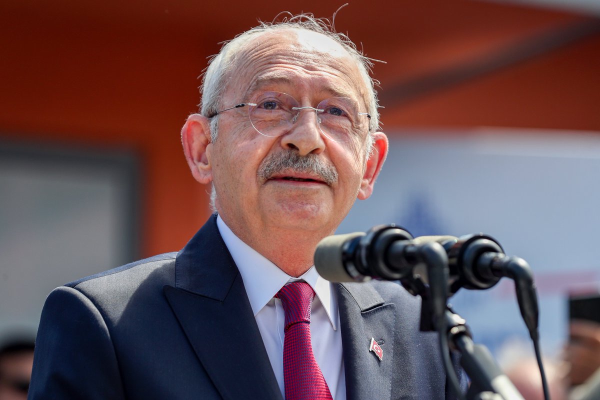 mesalehaber's tweet photo. Kemal Kılıçdaroğlu: "...Soğanla alay edenler, çocukların yetersiz beslenmesine gülenler, yetimlere ne yapsın… Onu da hemen halledeceğiz. Hemen!" https://t.co/pHakwDRGGK