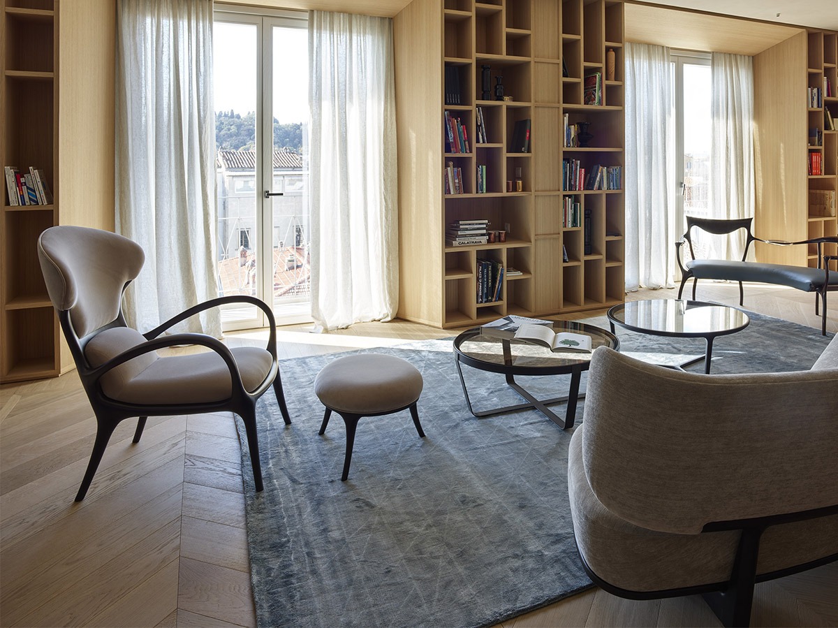 DesignGallerySA's tweet photo. The Saturn armchair and Saturnino pouf were designed by Roberto Lazzeroni in 2014, along with other "satellite"
#designgallery #jeddah #riyadh #ceccotticollezioni #Ceccotti #highend #interiordesign #homedecor #madeinitaly https://t.co/q09GdOFVNq