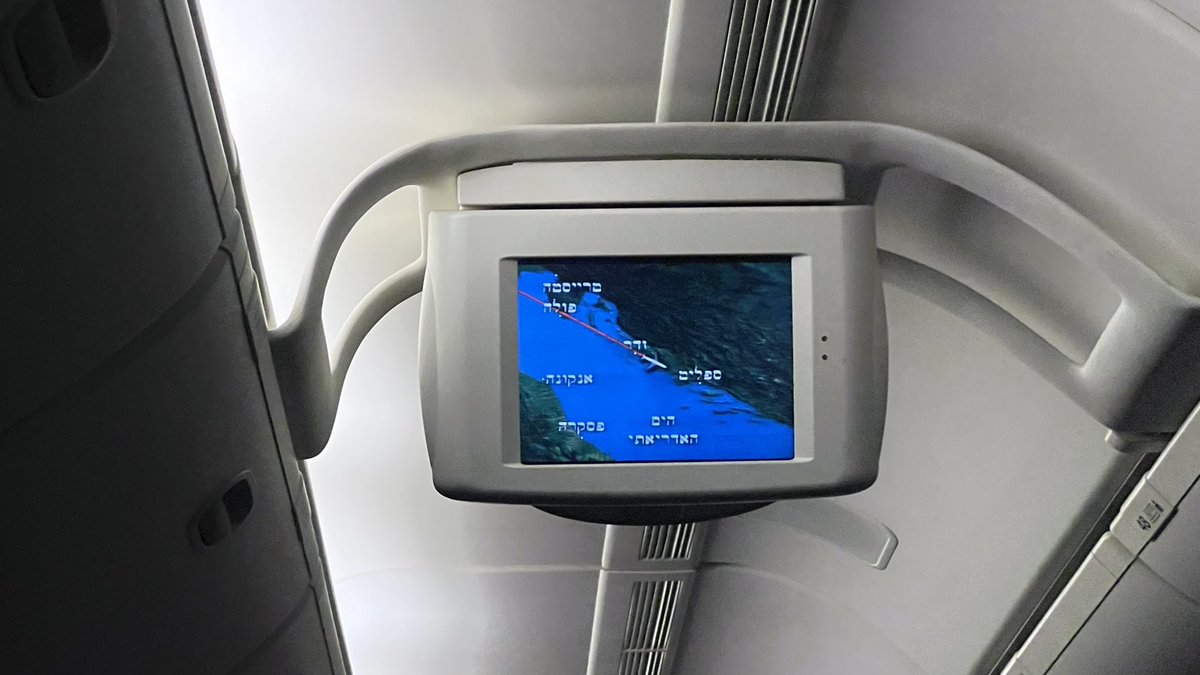 טסים מעל משולש וארזה: אזור נידח של קבוצות שמאופיין בקבוצות ירוליג משנות התשעים. מפחיד.