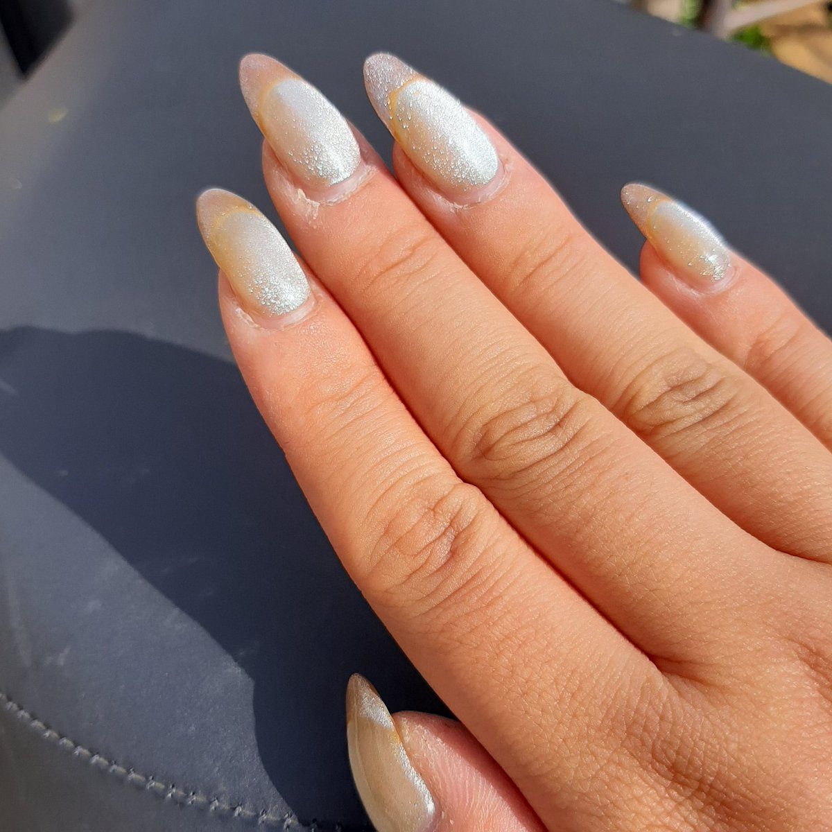 マグネットフレンチ💅💗

 #マグネットネイル
 #ジェルネイル
 #フレンチ