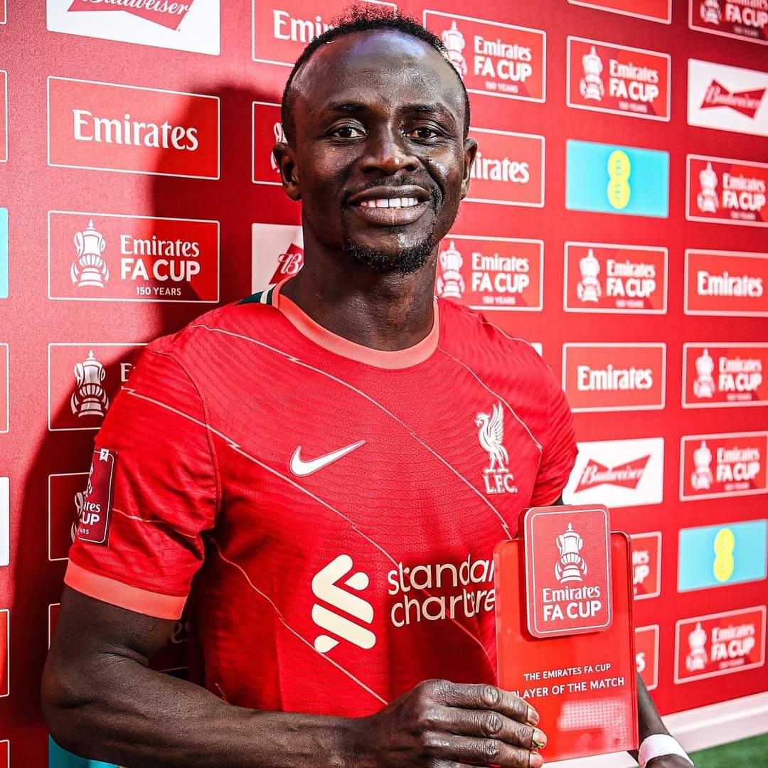 YNWABible's tweet photo. With Mane reportly looking for a switch back to the premiership next season, should we be looking to re-sign him or focus on strengthing our midfield? https://t.co/d07JUqTlAn