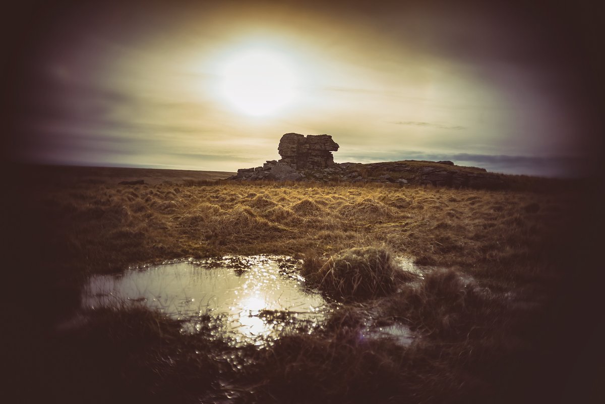 GlavindStrachan's tweet photo. #LintsTor on #Dartmoor yesterday evening ... the sunset was rubbish (and the sunrise) "and" my inflatable sleeping mat has a puncture, so I have a stiff back today, otherwise a great night out on the moor π https://t.co/cpcKTwFDO4