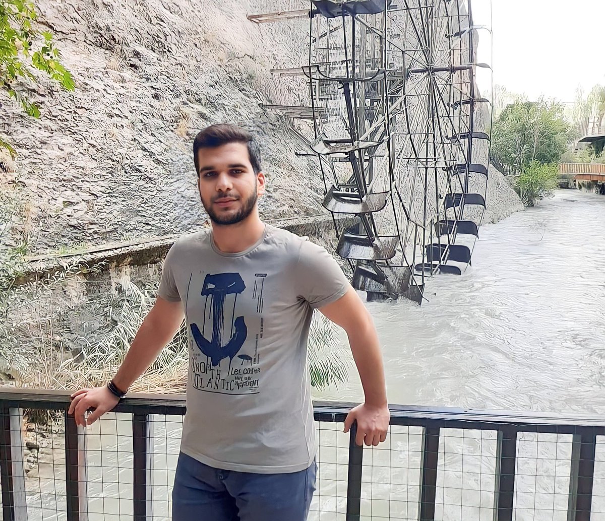 kisacakimdir's tweet photo. Muhammed Furkan Ayaz

İnönü Üniversitesi Tıp Fakültesi 4. sınıf öğrencisi Muhammed Furkan Ayaz, depreme Adıyaman'da yakalanarak hayatını kaybetti.

Başımız sağ olsun. https://t.co/RGrqbjmEo7