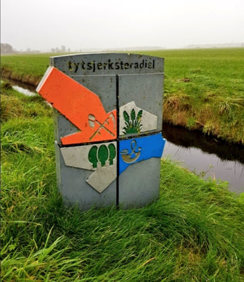 FryskePokemon's tweet photo. Gemeente Tytsjerksteradiel 🪨📍 Earnewâld, Fryslân ❤️
https://t.co/oEFO8sb9gq
 #PokemonGO #borderpost https://t.co/qEb5TGyKmP