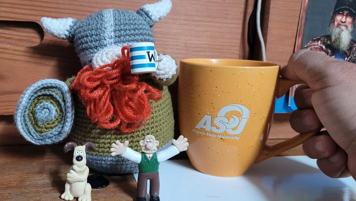 Happy Cyber Sunday! The Cyber Viking (@cyedldrtx23) and I are enjoying a cuppa coffee with our friends @wallacegromit. @AngeloState