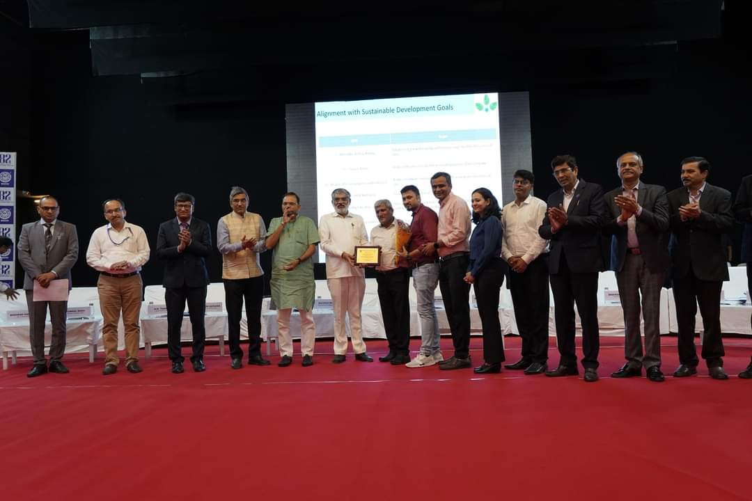 #AnupamRasayan is honored to be a part of the #EnvironmentConclave organized by the Southern Gujarat Chamber of Commerce and Industry (@SGCCI_Surat )  & the Gujarat Pollution Control Board. 

We look forward to contributing to the industry's development & facilitating trade.