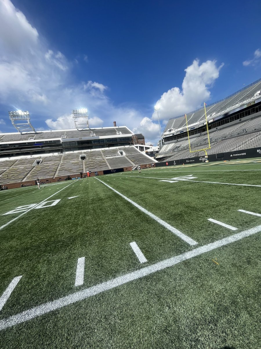 brandongunn_'s tweet image. Enjoyed the Spring Game in the flats🔥 Thank you @GeorgiaTechFB for the hospitality! #welcometothewest #gojackets #4The404🐝 #TogetherWeSwarm @CoachBrentKey @Coach_TTillman @CoachJCrawford @BahhurTed @karipruitt_ @DrizzyDre_478 @RecruitGeorgia @mb_3three @SWD_FB @therealkwat