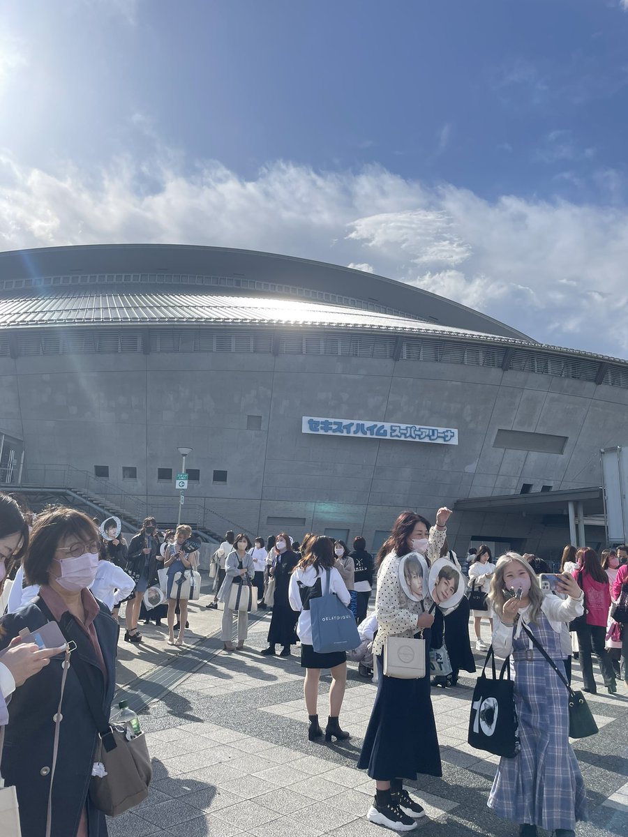 大阪ありがとう！
仙台ありがとう！
日本ありがとう！
帰りたくない〜
でも成田空港へGO中
#KATTUN_Fantasia 
#KATTUNLIVETOUR2023Fantasia