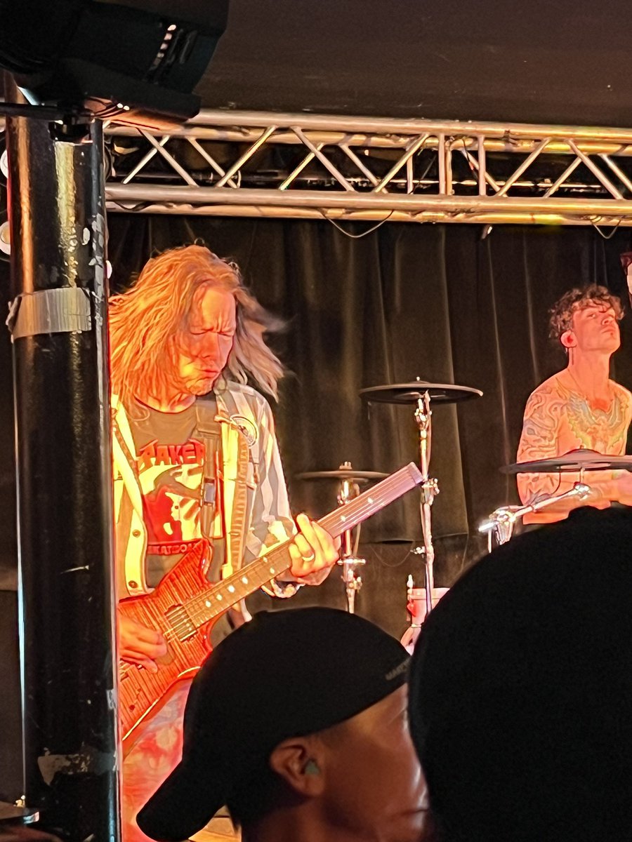 bombshellbilly's tweet image. Had an awesome time last night with my son, @SomeKidNick to see @FOZZYROCK and @IAmJericho in my hometown #Syracuse at my old stomping grounds, the legendary #LostHorizon … the openers The Nocturnal Affair and Seventh Day Slumber were awesome, and @FOZZYROCK killed it!!!!